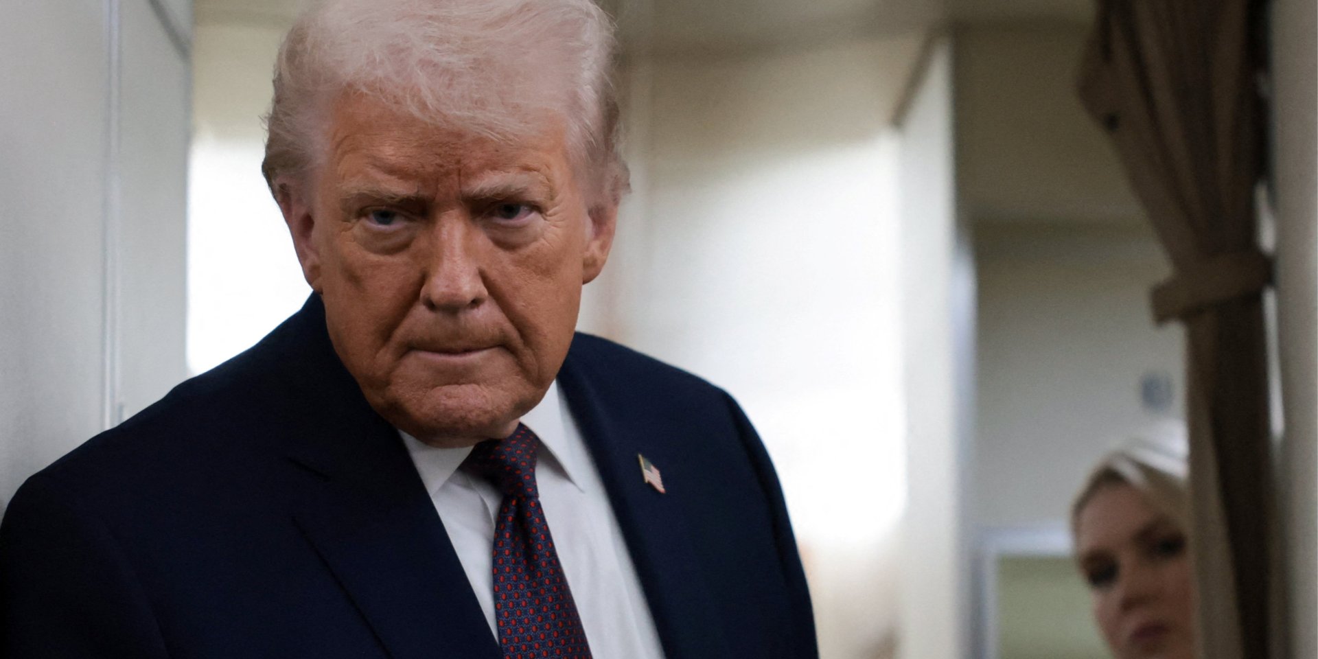 Трамп сказав, що запитав у Зеленського, як українці живуть без опалення у морози через російські обстріли (Фото: REUTERS/Jonathan Ernst)