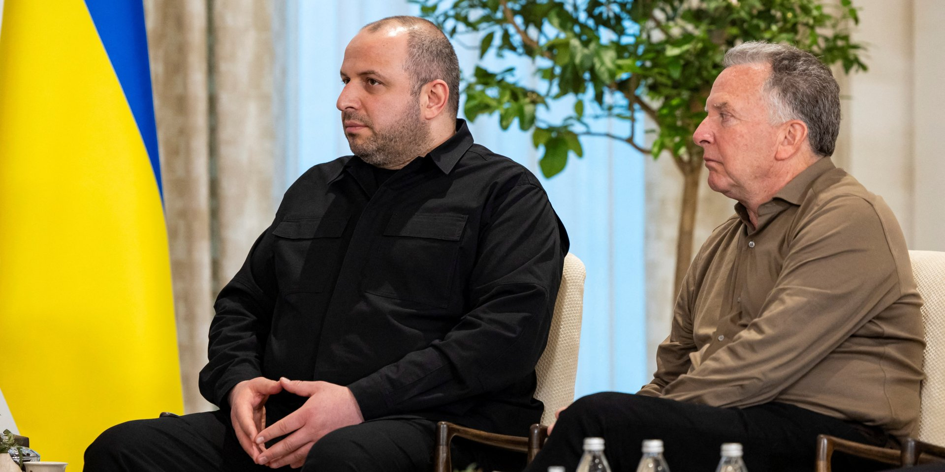 Head of the National Security and Defense Council of Ukraine Rustem Umerov and US Presidential Special Envoy Steve Witkoff during talks in Abu Dhabi (Photo: Ryan Carter/UAE Presidential Court/Handout via REUTERS)
