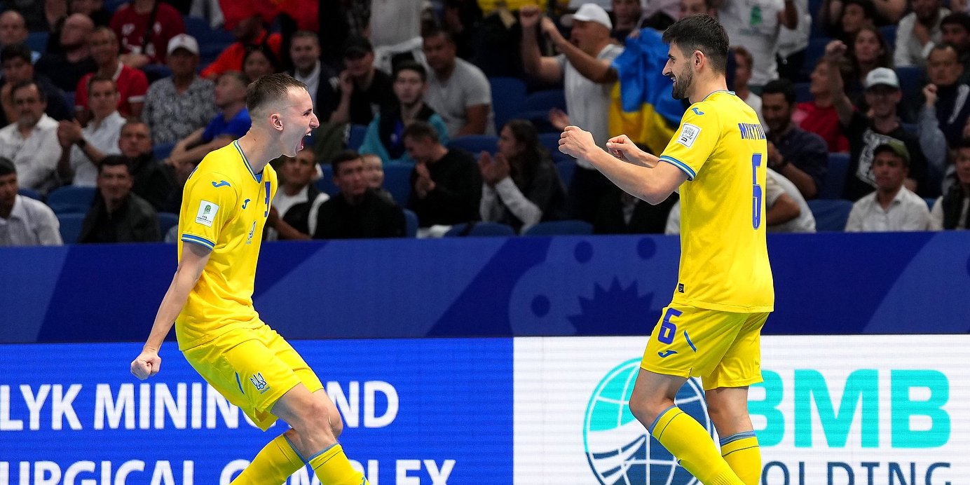 Украинцы борются за выход из группы (Фото: facebook.com/UKRAINEFUTSAL)