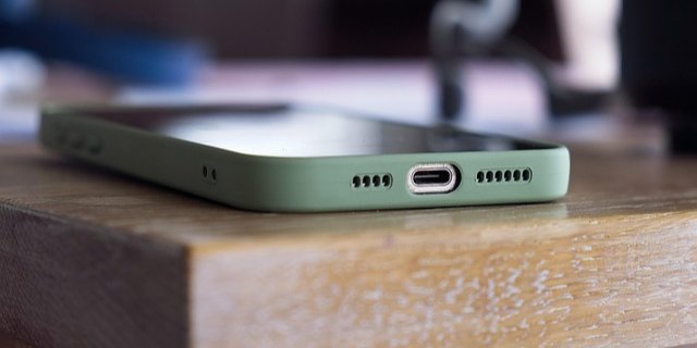 Современные смартфоны уже используют поверхностные акустические волны для фильтрации радиосигналов (Фото: pixabay)