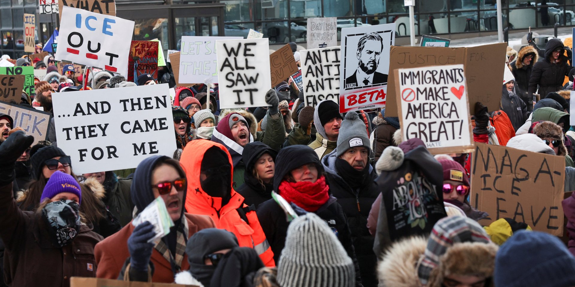Демонстрації в Міннеаполісі проти ICE після вбивства Алекса Претті, Міннесота, 25 січня 2026 року (Фото: REUTERS/Shannon Stapleton)