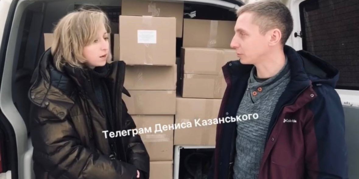 Волонтери передали російським солдатам чорні пакети (Фото: Росджерела/Денис Казанський)