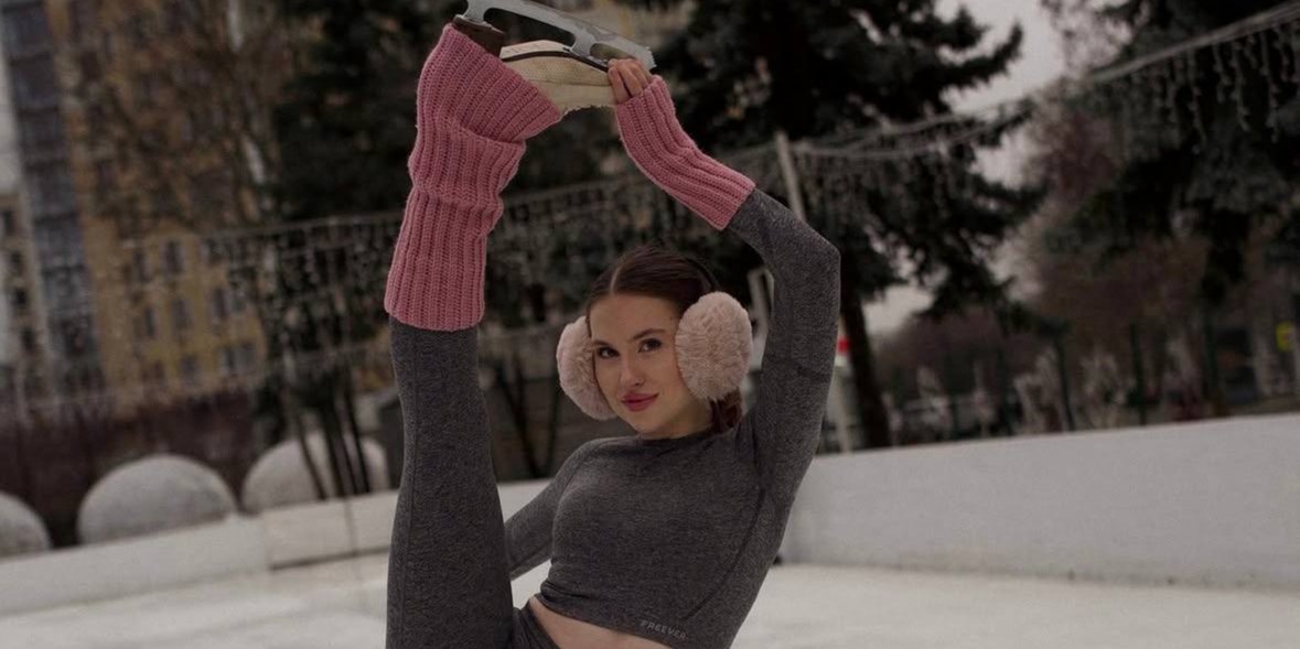 Фігуристка покаталась на ожеледиці в Одесі (Фото: Ангеліна Синькевич/Instagram)