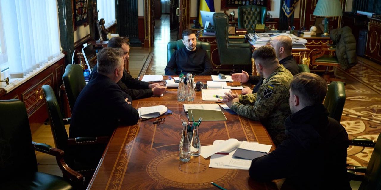Зеленський провів нараду з українською переговорною командою (Фото: Zelenskiy / Official / Telegram)