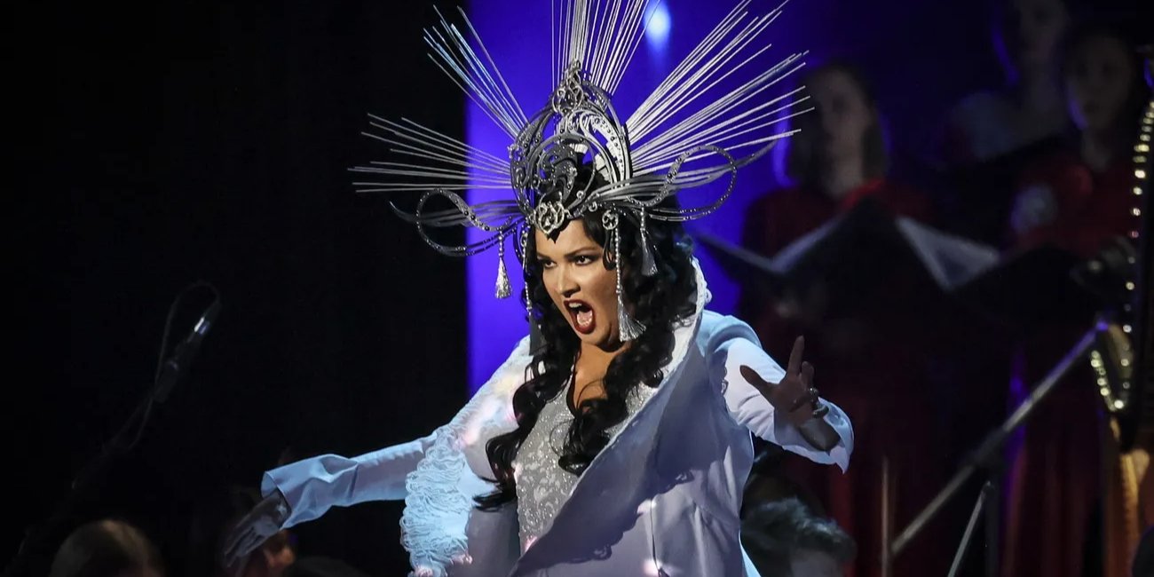 Performances by Russian artists Netrebko, Dovgan, and others are scheduled at a Paris theater. (Photo: Yuri Kochetkov / Keystone)