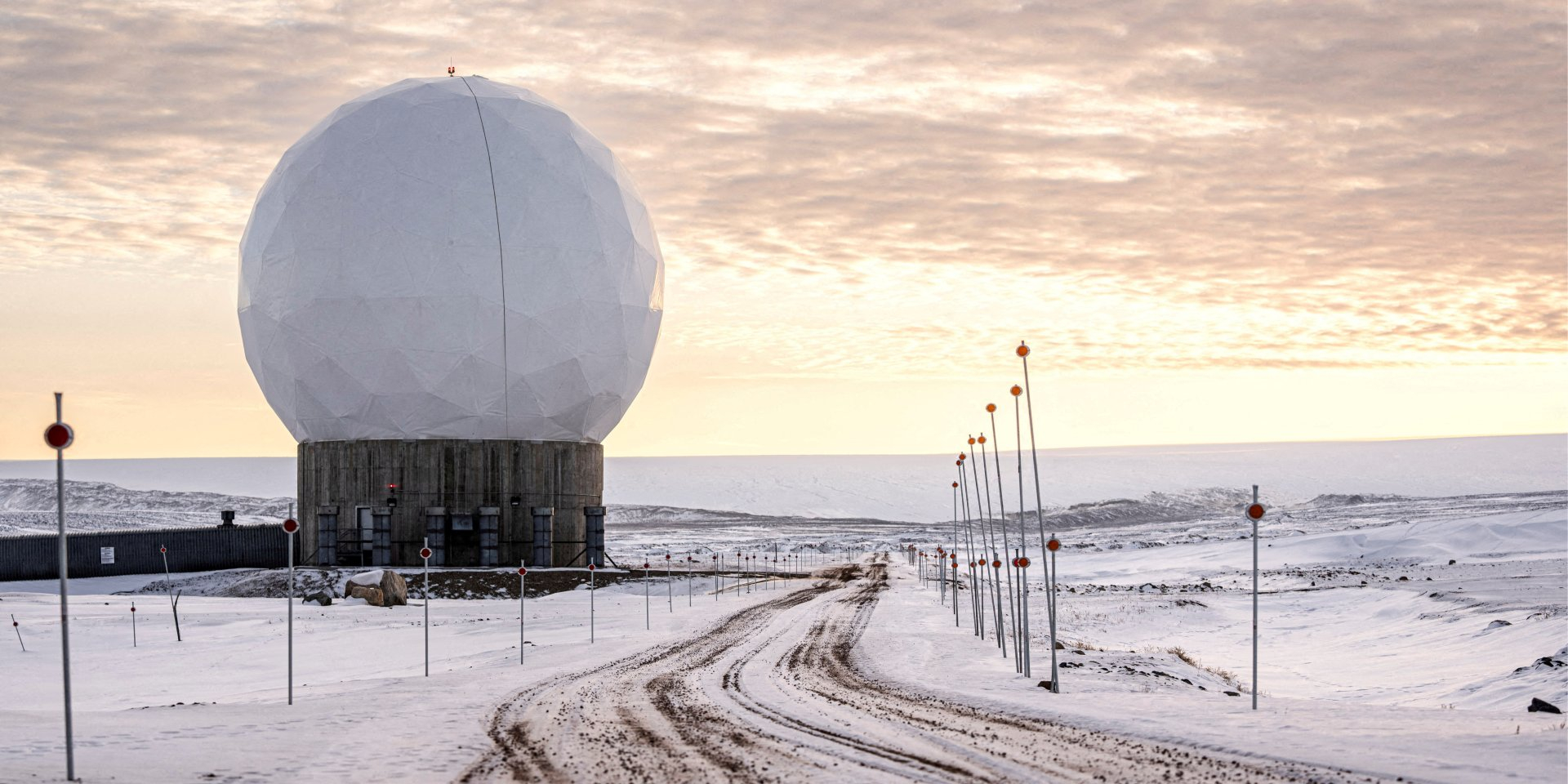 BVR radar beyond the Arctic Circle (Photo: Ritzau Scanpix/Thomas Traasdahl via REUTERS/File Photo)