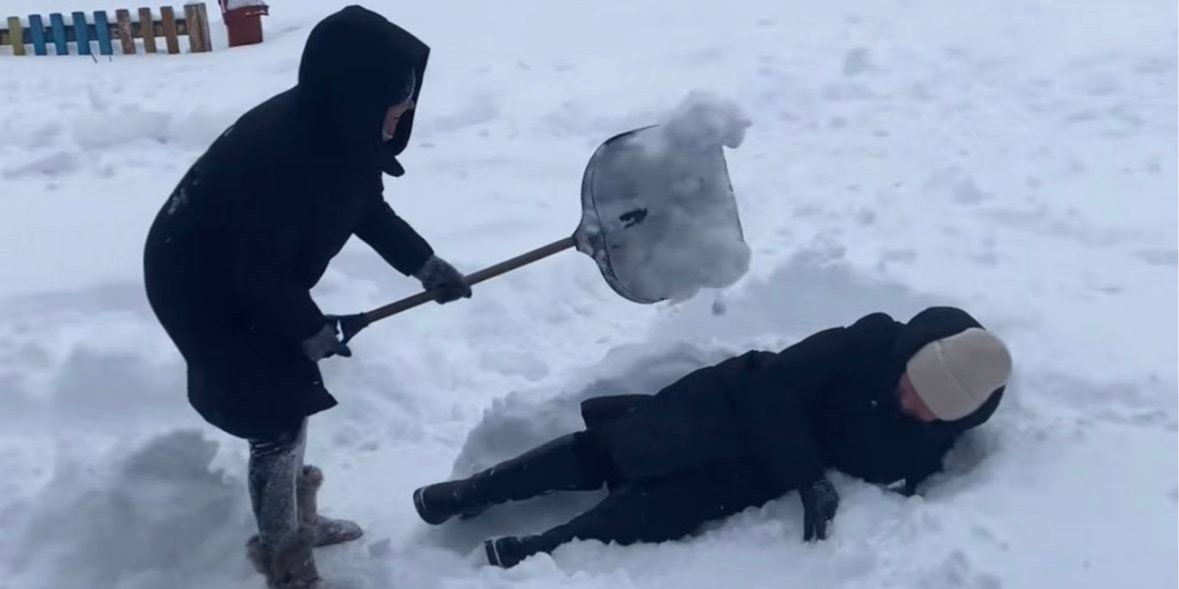 Вихователі дитсадка на Волині зняли розважальне відео для TikTok (Фото: ЗДО Льонок/TikTok/скриншот)