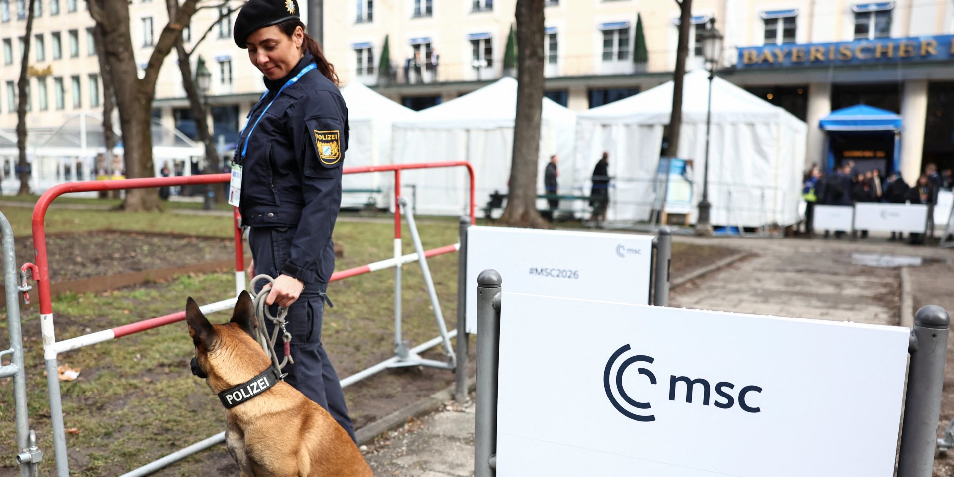 Поліція біля місця проведення Мюнхенської конференції з безпеки у Німеччині, 13 лютого 2026 року (Фото: REUTERS/Liesa Johannssen)