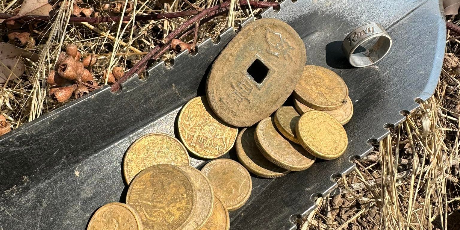В Австралии золотоискатель нашел древнюю японскую реликвию (Фото: GOLD-COIN & RELICS AUSTRALIA/Facebook)