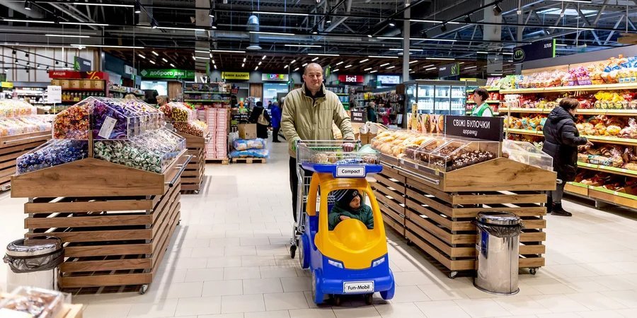 Безготівкові розрахунки українців зросли до&nbsp;2,2 трлн гривень за пів року (Фото: Sipa USA via Reuters)