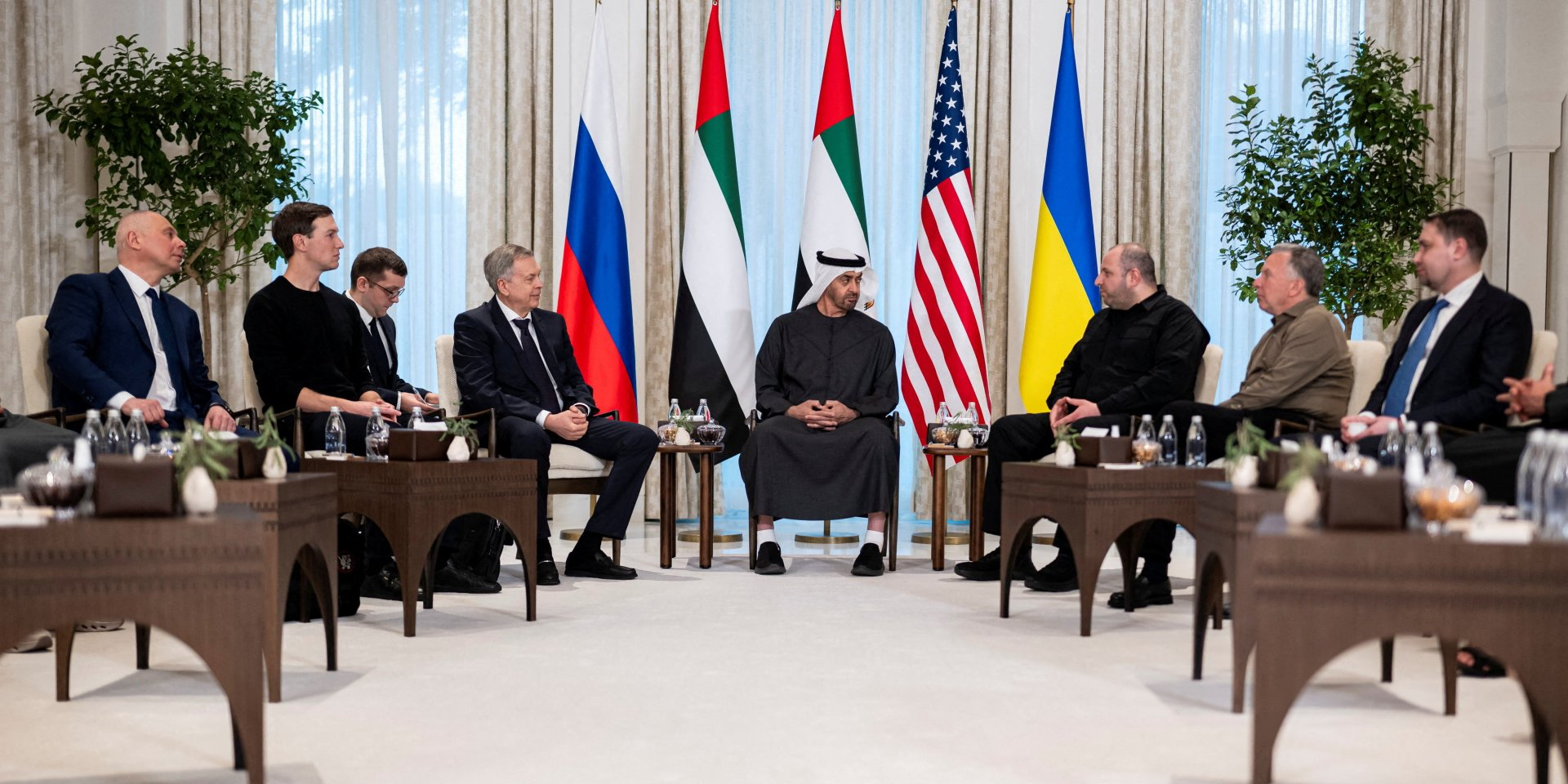 Trilateral talks in Abu Dhabi (Photo: Hamad Al Kaabi/UAE Presidential Court/Handout via REUTERS)