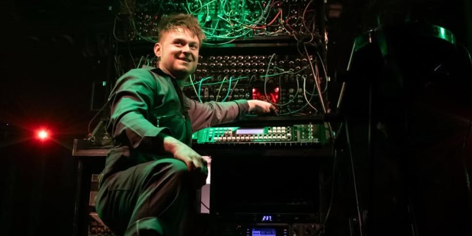 Представников Великої Британії на Євробаченні 2026 став Look Mum No Computer (Фото: Instagram shineyshadow_photography)