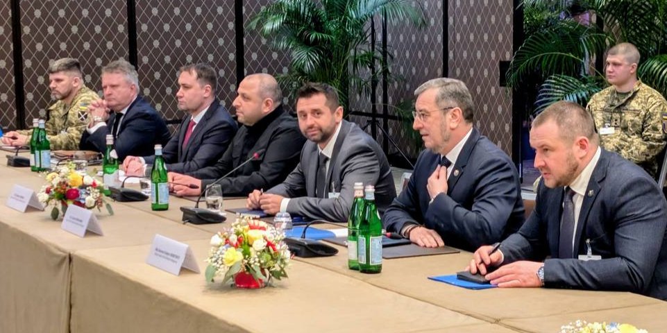 Українська делегація в Женеві на новому раунді тристоронніх переговорів за участю України, США та РФ, 17 лютого 2026 рік (Фото: Рустем Умєров / Telegram)
