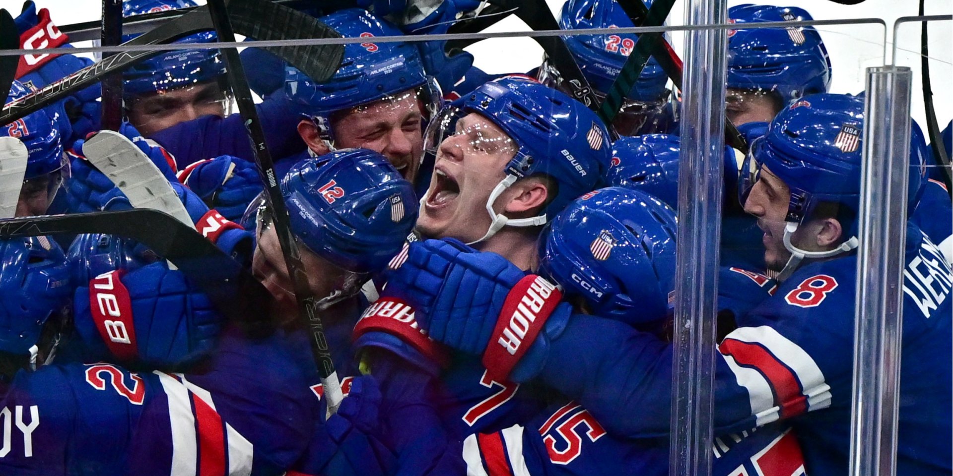Американцы стали последними полуфиналистами турнира (Фото: REUTERS/Marton Monus)