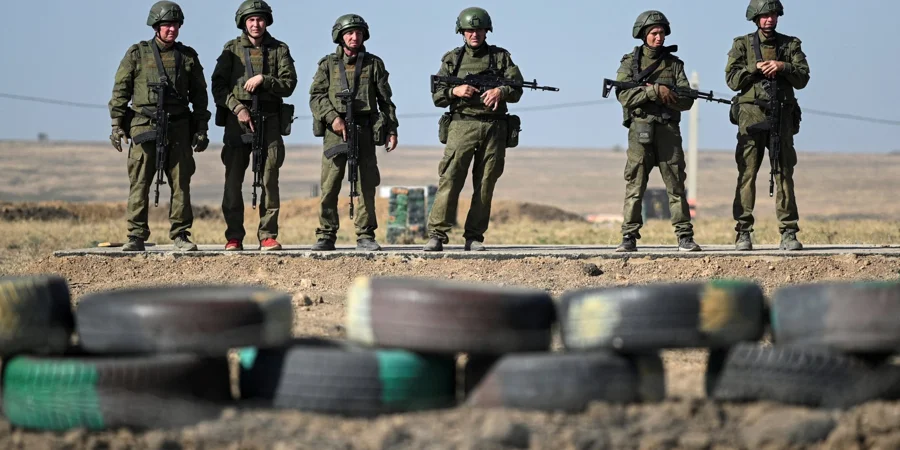 Rusland streeft ernaar volledige mobilisatie te voorkomen, maar moet zijn verliezen in de frontlinie compenseren. (Foto: REUTERS/Sergey Pivovarov)