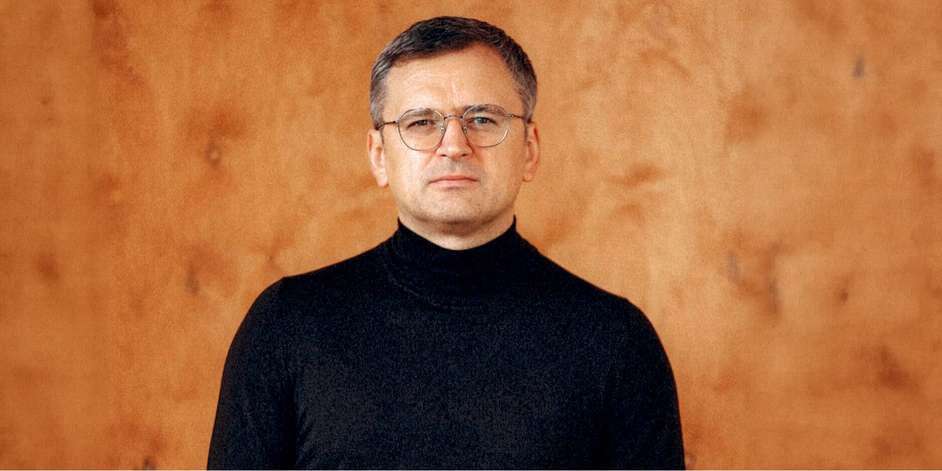 Дмитро Кулеба розповів про нещодавно прочитані книжки, які здалися йому цікавими (Фото: @dmytro.kuleba via FB)