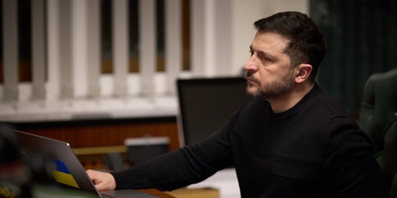 «Росія не перемагає, ми не програєм». Зеленський заявив, що повернення всіх територій наразі «дуже складне»