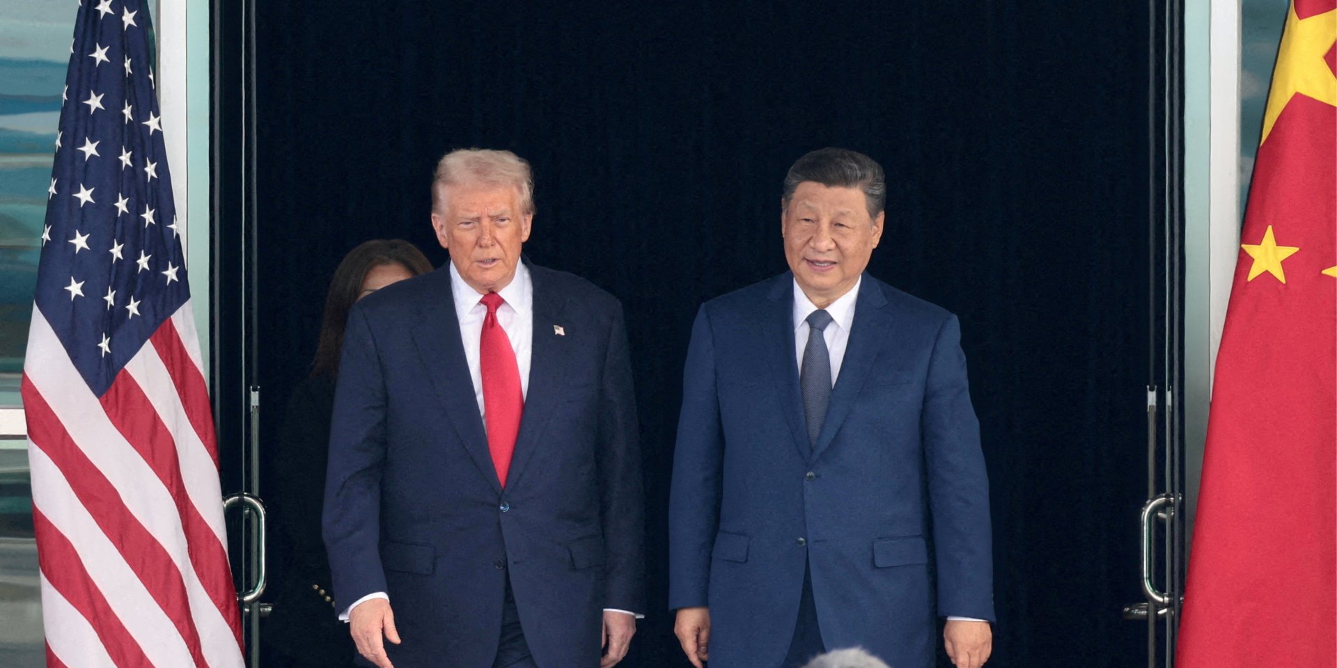 Президент США Трамп і лідер Китаю Сі Цзіньпін під час зустрічі у Південній Кореї 30 жовтня 2025 року (Фото: REUTERS/Evelyn Hockstein)