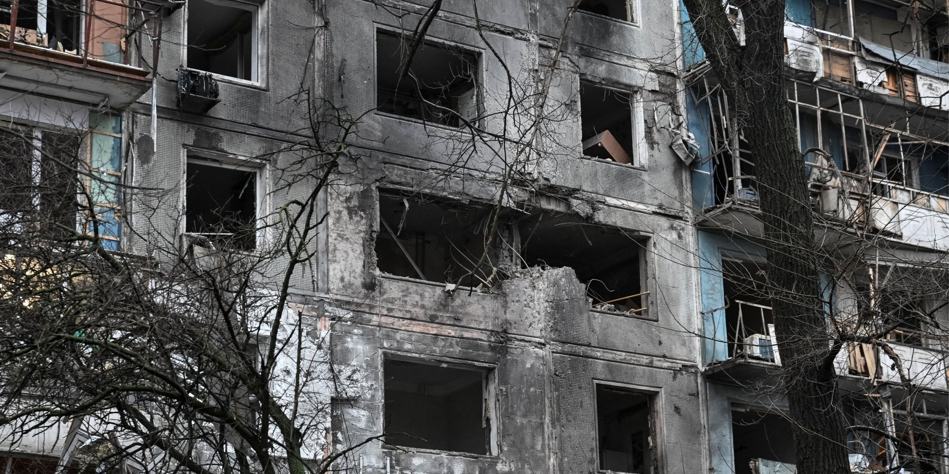 A multi-story building in Zaporizhzhya, damaged by a Russian drone strike, February 26, 2026 (Photo: REUTERS/Stringer)