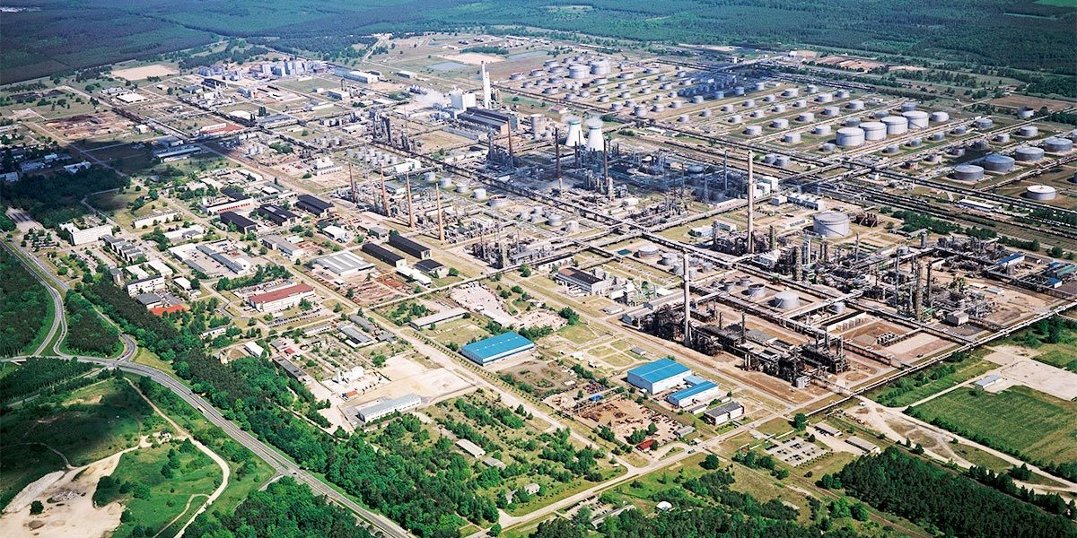 One of Rosneft refineries in Germany (Photo: PCK Raffinerie)