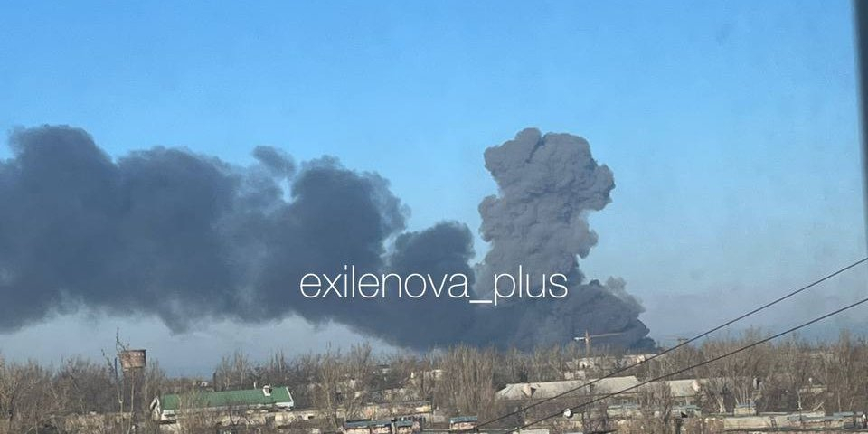 Fire in Donetsk after the Ukrainian Armed Forces strike on March 7, 2026 (Photo: Exilenova+)
