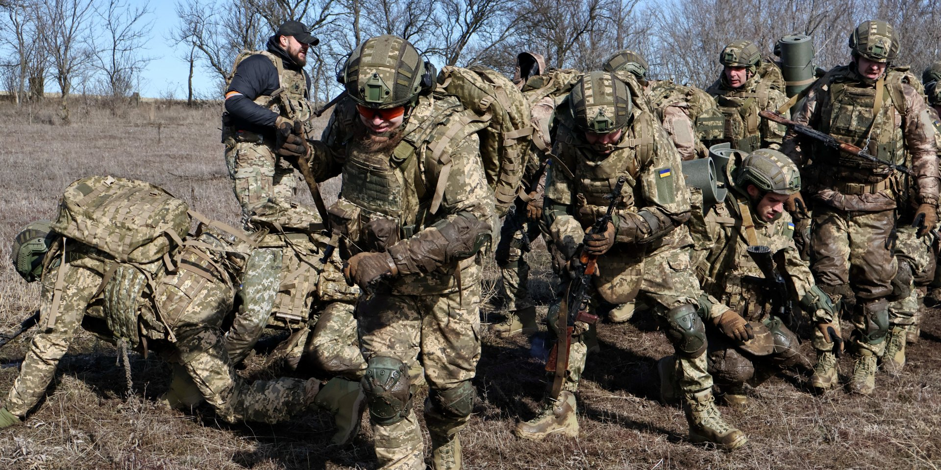 Ukrainian servicemembers on the Zaporizhzhya front, on Feb. 22 (Photo: Handout via REUTERS)