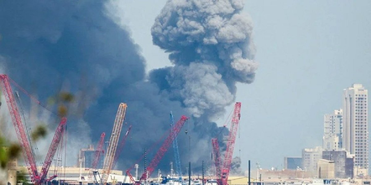 Explosions in Bahrain, at the USA HQ of 5th Fleet, Feb. 28, 2026 (Photo: REUTERS/Stringer)