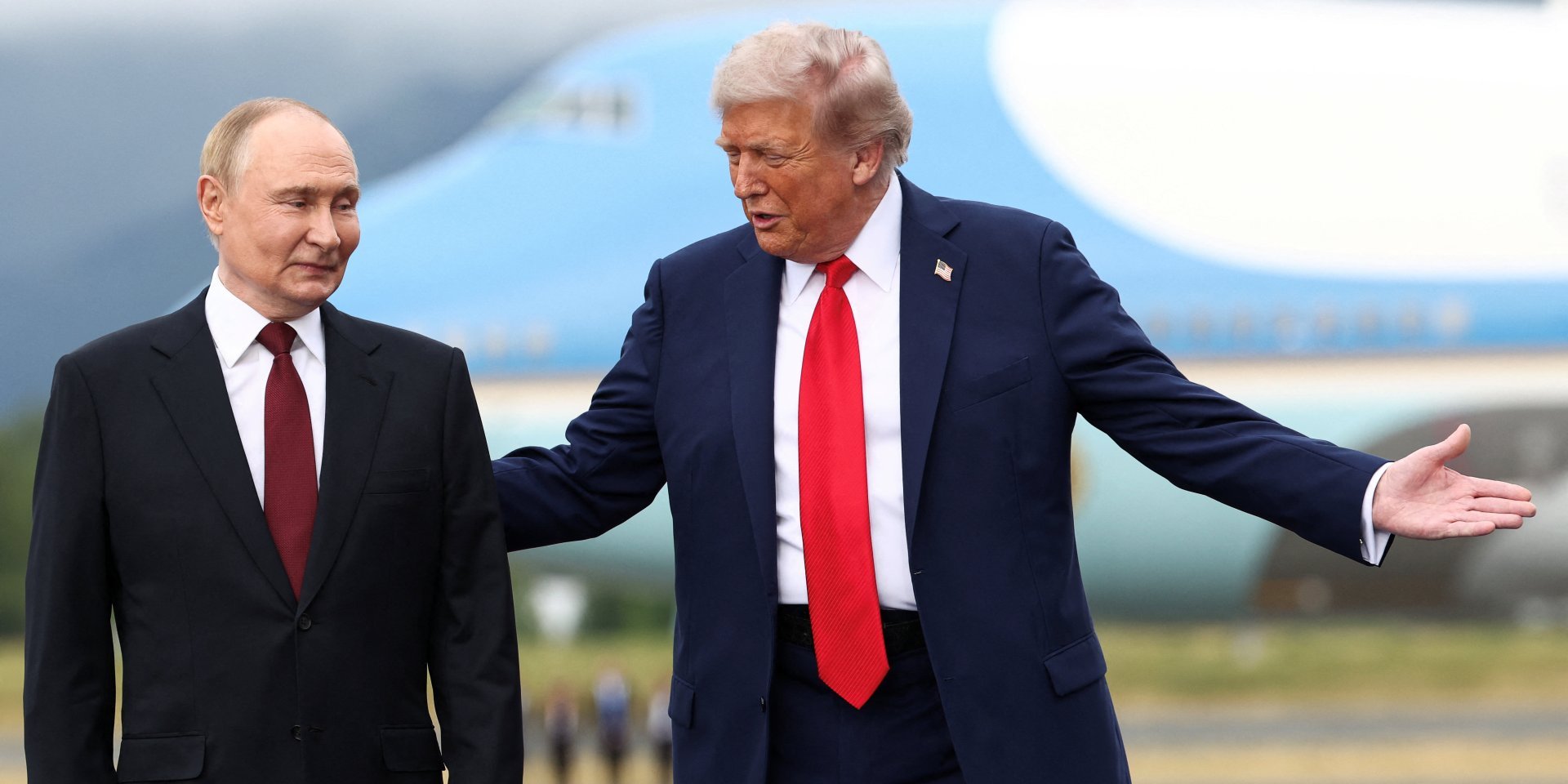Президент США Дональд Трамп і російський диктатор Володимир Путін в&nbsp;Анкориджі, Аляска, 15 серпня 2025 року (Фото: REUTERS/Kevin Lamarque)