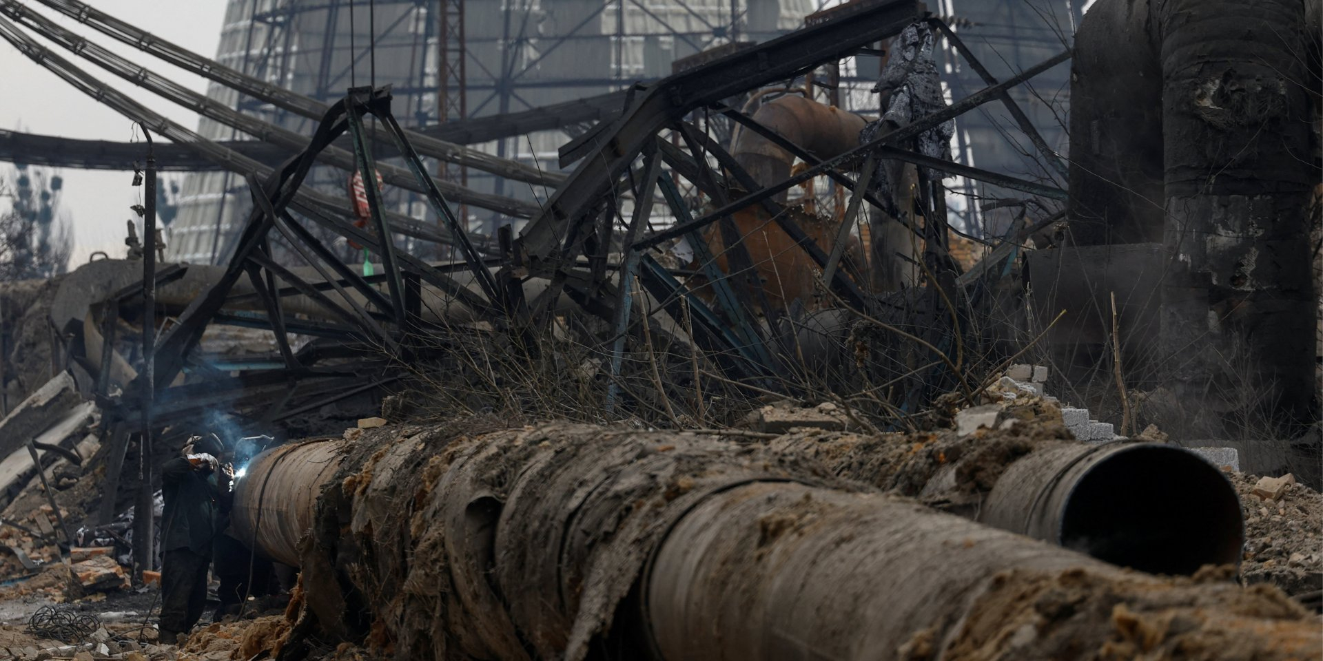 One of Kyiv's thermal power plants destroyed by Russian air strikes in 2026 (Photo: REUTERS/Valentyn Ogirenko)