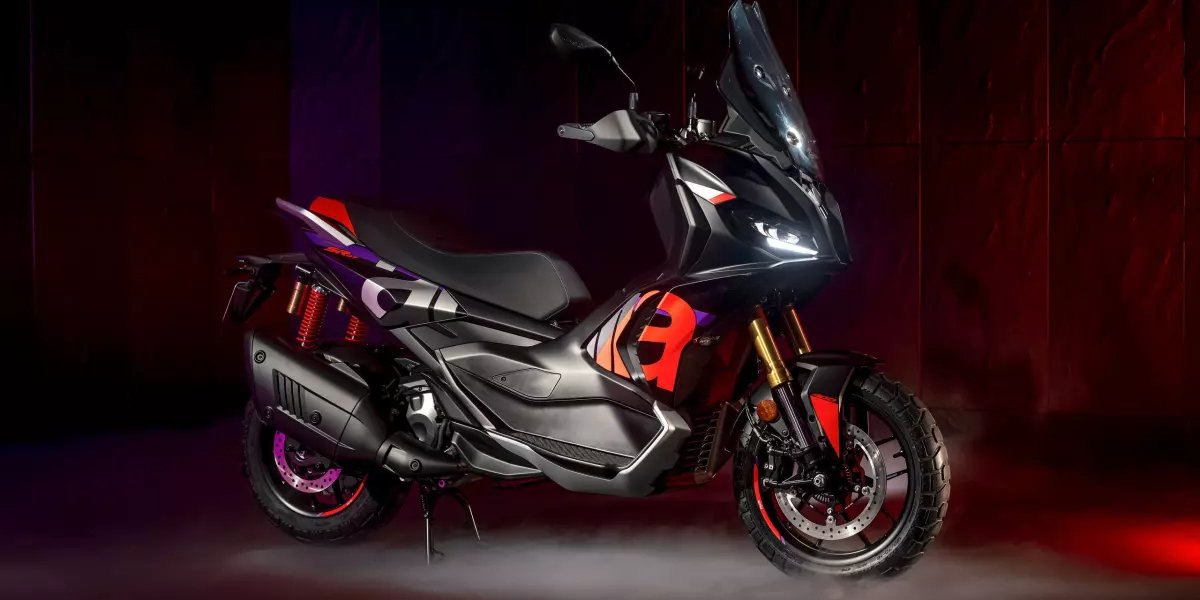 SR GT 400 має всі ознаки спортбайка Aprilia (Фото: Aprilia)