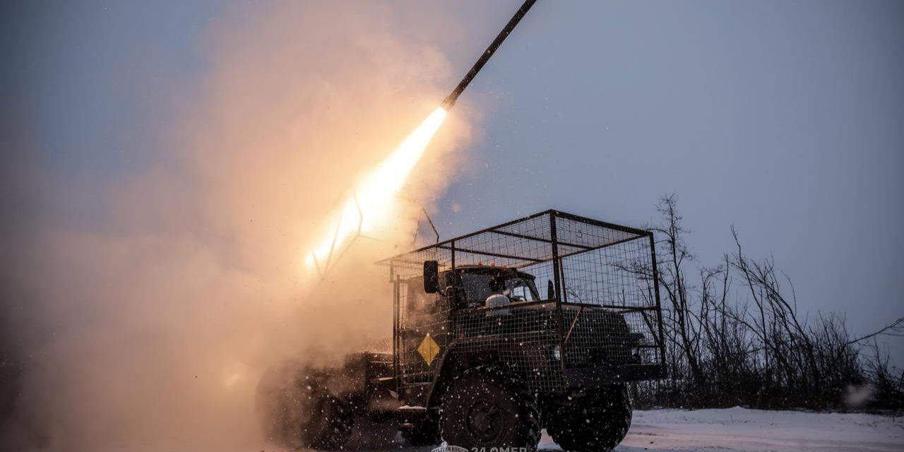 Працює реактивна артилерія 24 механізованої бригади. Часів Яр (Фото: t.me/official24ombr)