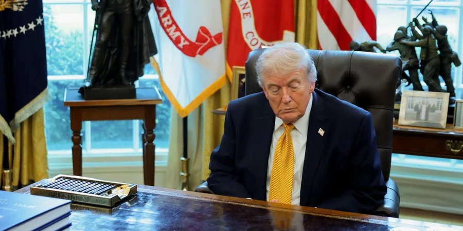 Тімоті Еш: Трамп навіть не вважав за потрібне обговорити свої плани із союзниками і попередити про початок бойових дій (Фото: REUTERS/Jonathan Erns) (Фото: REUTERS/Jonathan Erns)