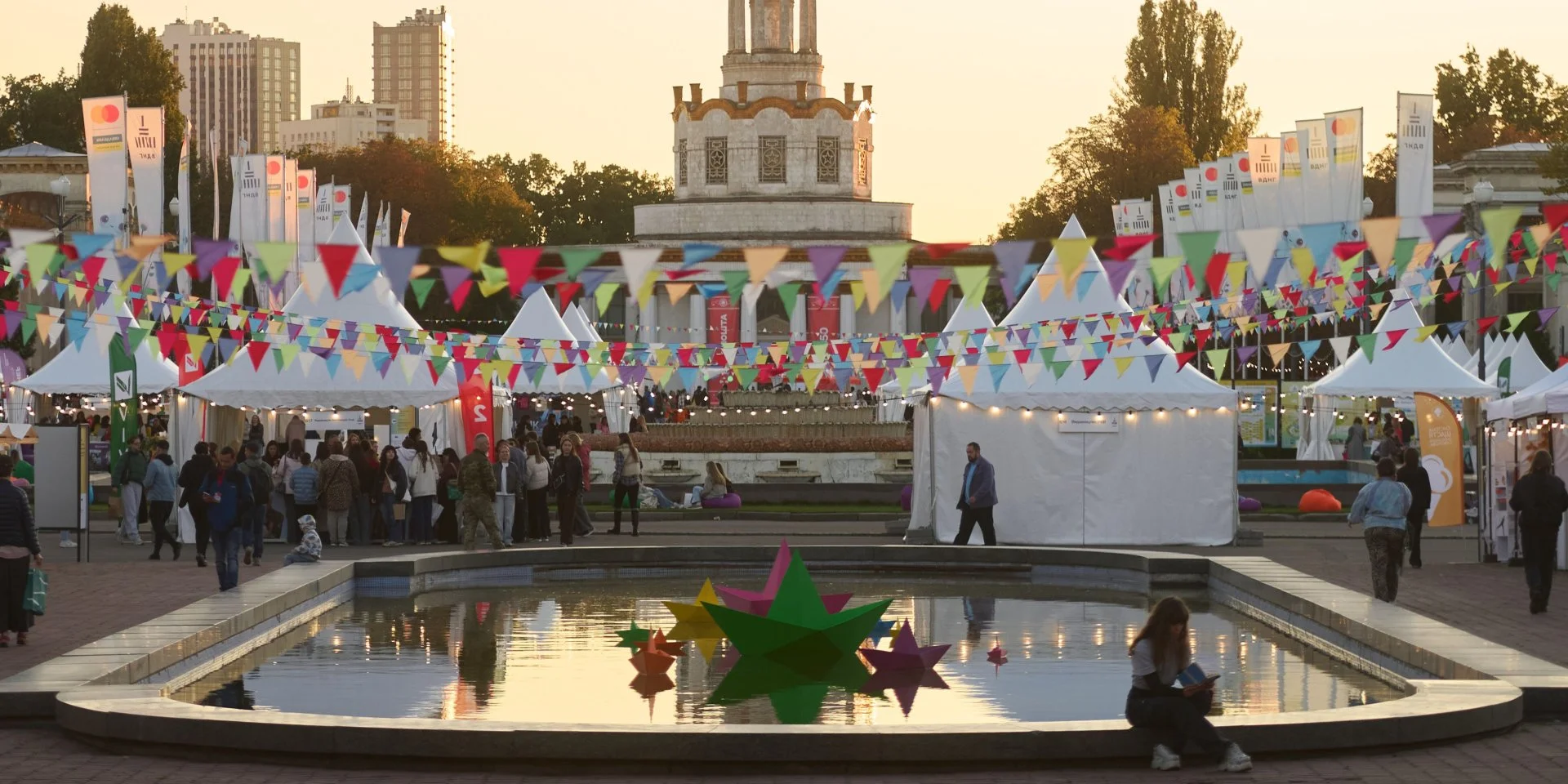 Чему не учат в университете. Писательница, иллюстратор, редактор, блогер и руководитель фестиваля — о реальности работы с книгами