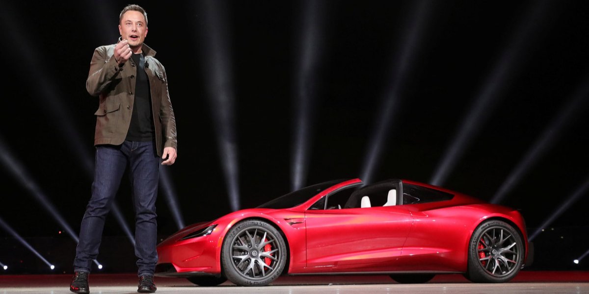 Ілон Маск уперше представляє Tesla Roadster 2 — з моменту анонса минуло майже 9 років (Фото: Tesla)