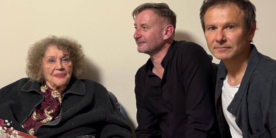 Ліна Костенко, Сергій Жадан і Святослав Вакарчук на святкуванні 96-річчя поетеси (Фото: Микола Княжицький/Facebook)