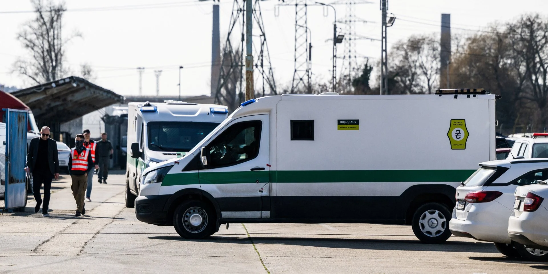 One of Oshchadbank’s cash-in-transit workers was likely injured after an injection of an unknown substance (Photo: REUTERS/Marton Monus)