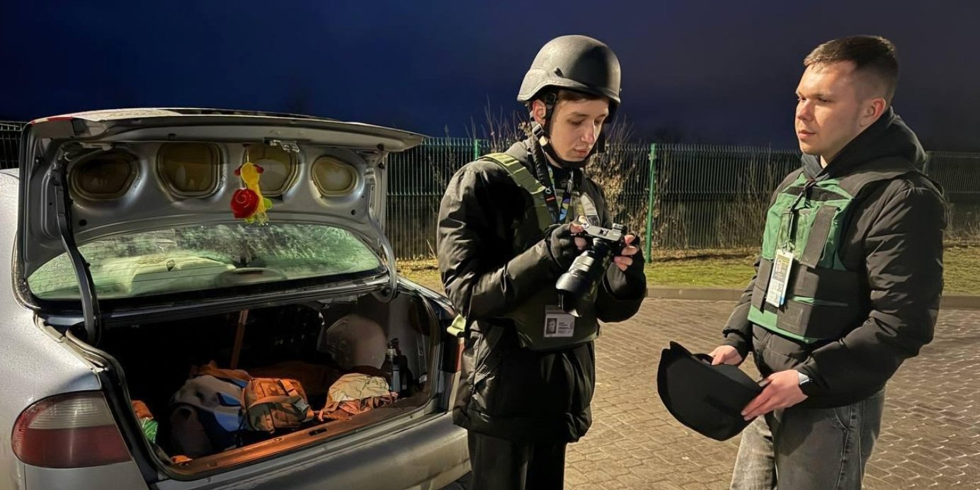 Полював на знімальну групу. Українські журналісти уникнули атаки FPV завдяки детектору дронів