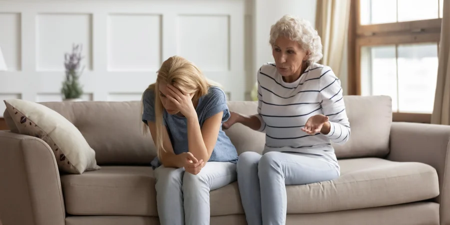 Отнимают годы жизни? Как на нас влияют сложные отношения с друзьями и родными