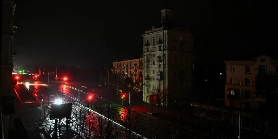 Чернігів залишився повністю знеструмленим через удари РФ по енергетичній інфраструктурі