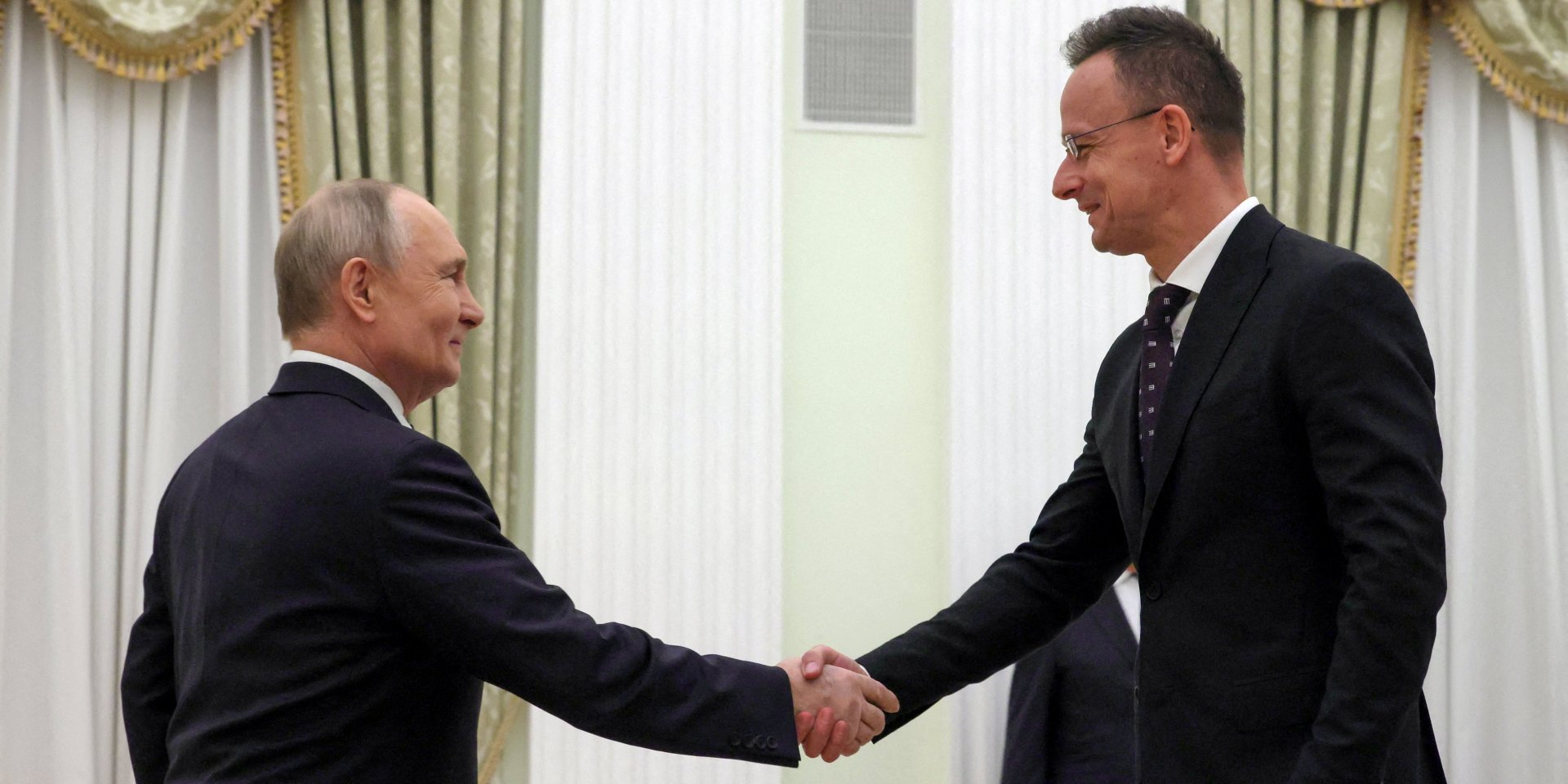 Russian dictator Vladimir Putin and Hungarian Foreign Minister Péter Szijjártó (Photo: Sputnik/Mikhail Metzel/Pool via REUTERS)