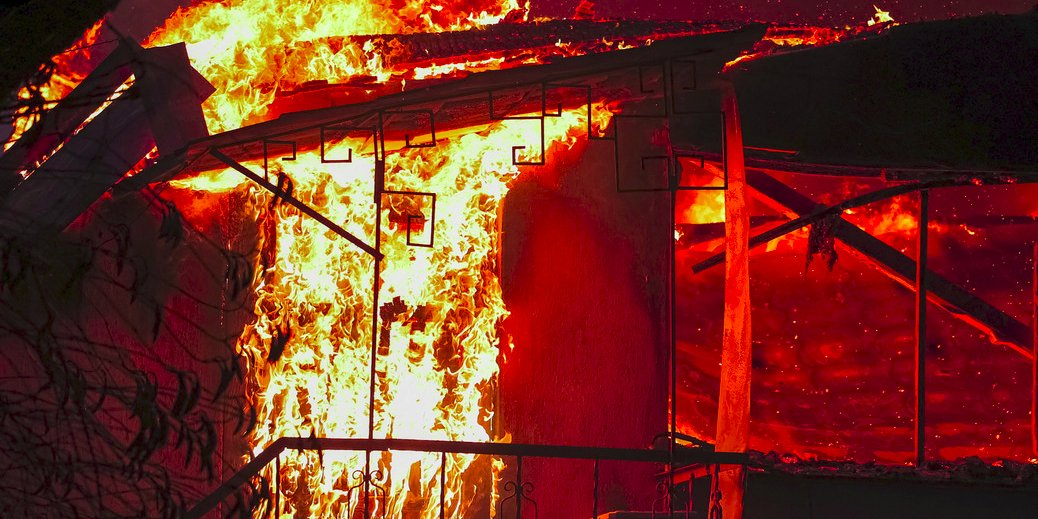 A fire caused by a Russian missile and drone attack on Brovary on March 14, 2026 (Photo: REUTERS/Yan Dobronosov)