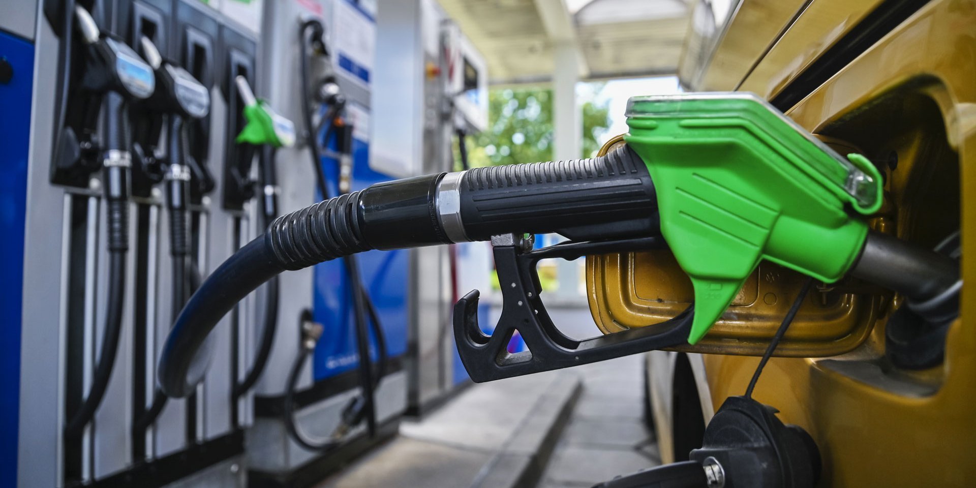 Последствия подорожания топлива. Более половины украинских компаний или уже повысили цены или собираются это сделать — опрос