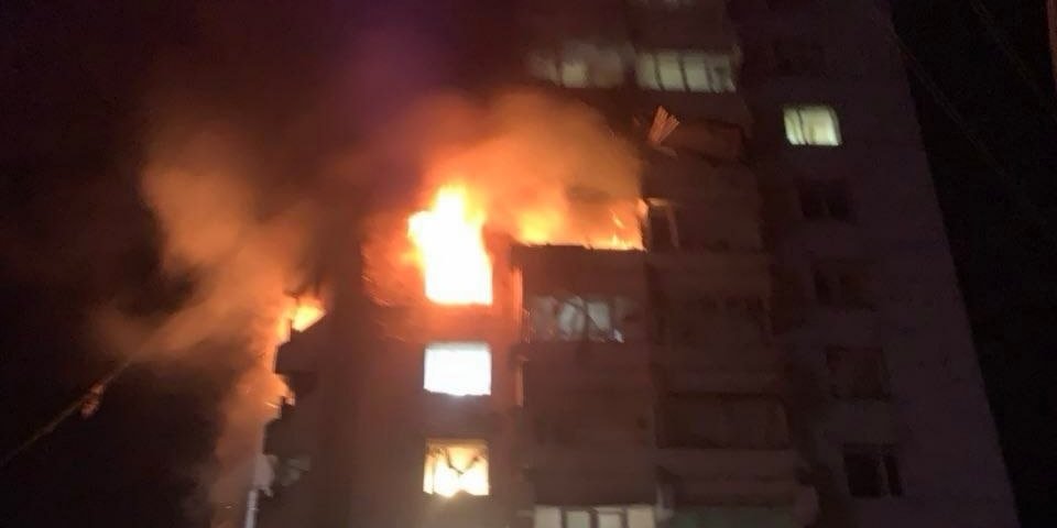 Армия РФ атаковала Запорожье шахедами: есть попадание в многоэтажку, вспыхнул пожар