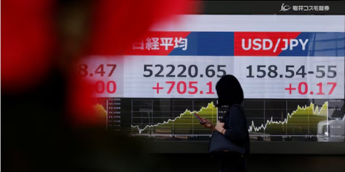 «Нефтяной шок и риск стагфляции». Азиатские рынки столкнулись с крупнейшим оттоком инвестиций за 18 лет — Reuters