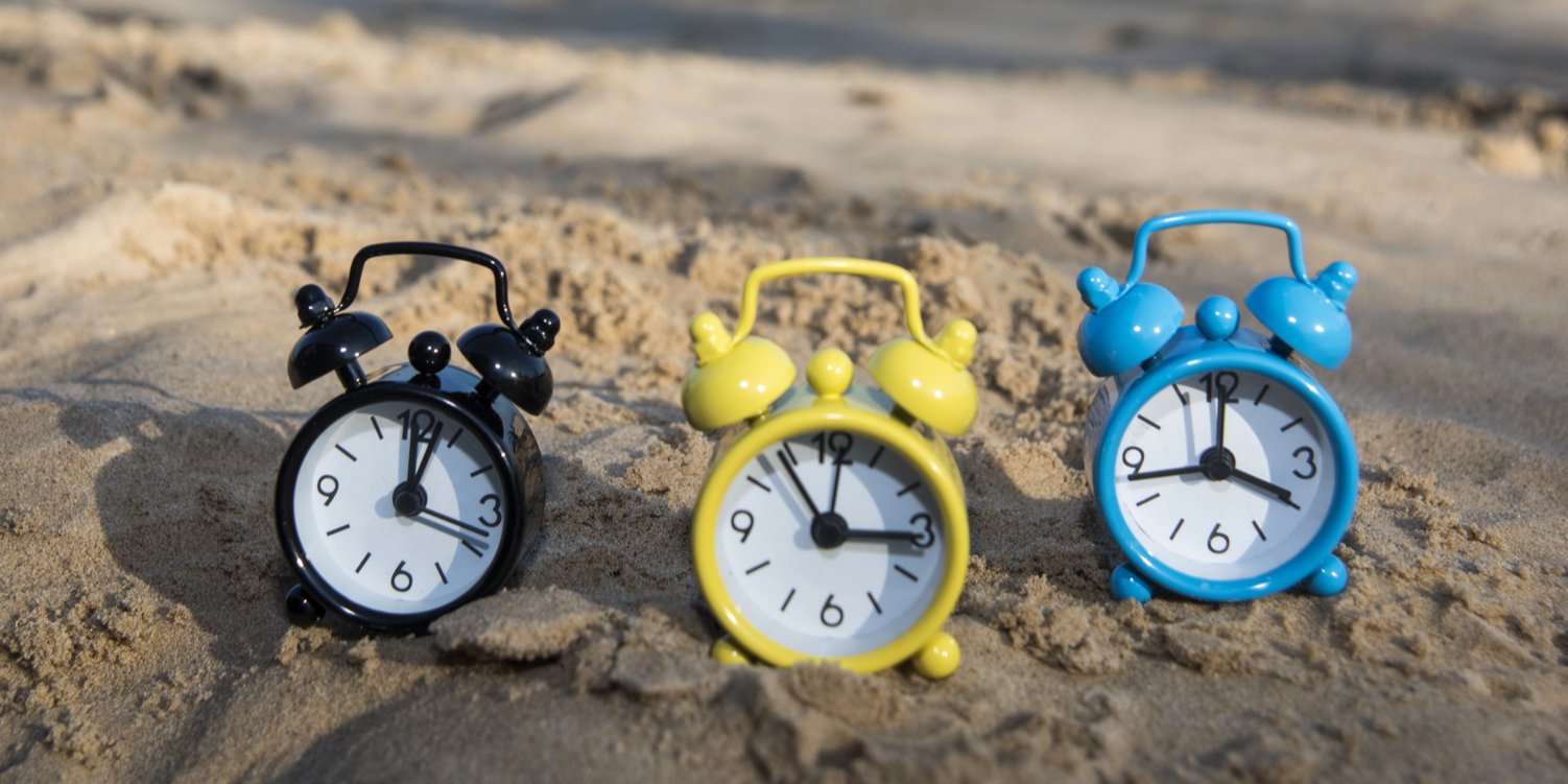 Украина перешла на летнее время 2026. Который час в Киеве и странах, где находятся украинцы