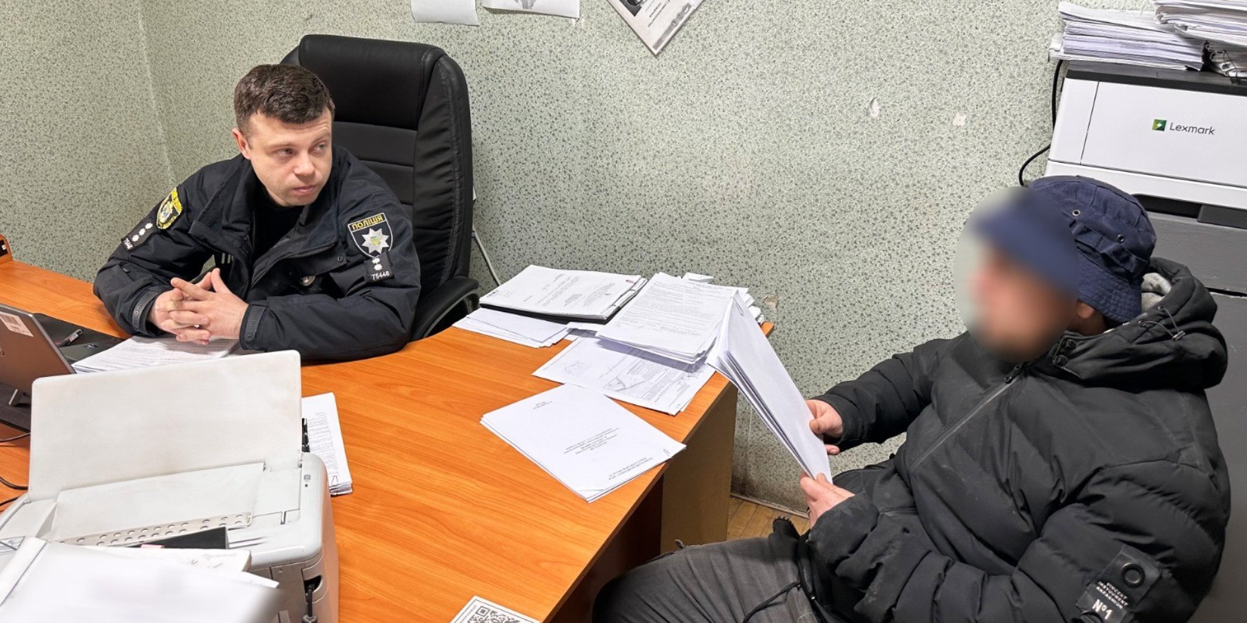 У помешканні родини в Первомайську знайшли гранати, шашки та інші вибухівки (Фото: Національна поліція України)