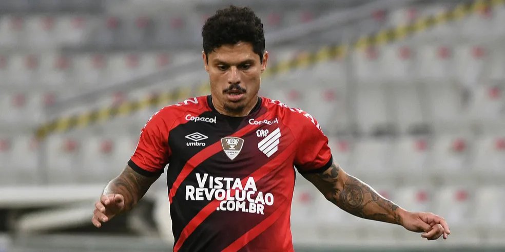 Экс-звезда Шахтера и Металлиста завершил карьеру в 40 лет и определился с новой профессией