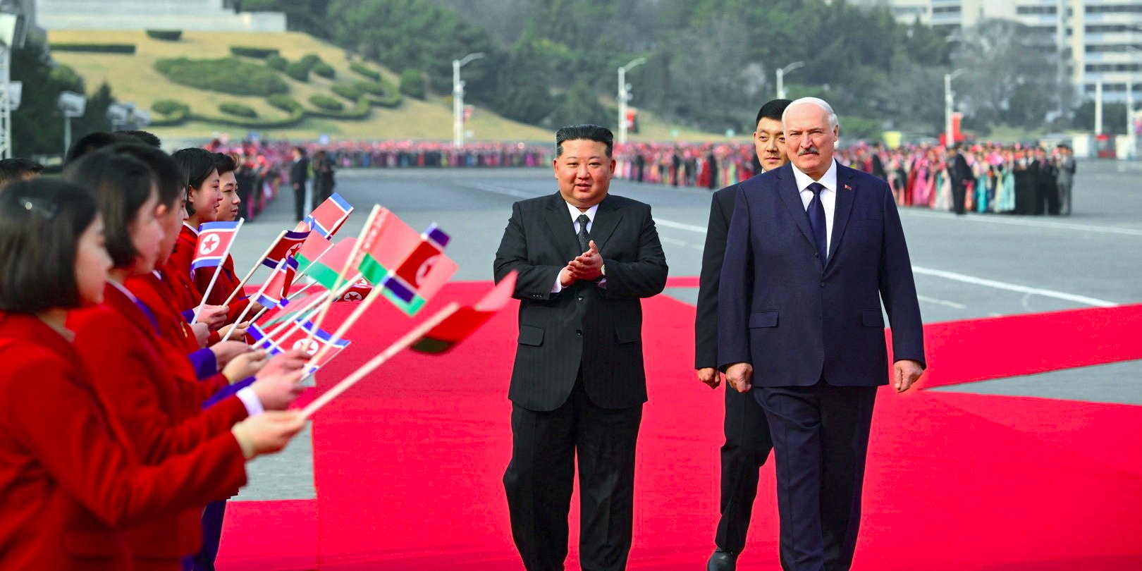 Лукашенко хочет в Вашингтон, а едет в Северную Корею — белорусский журналист