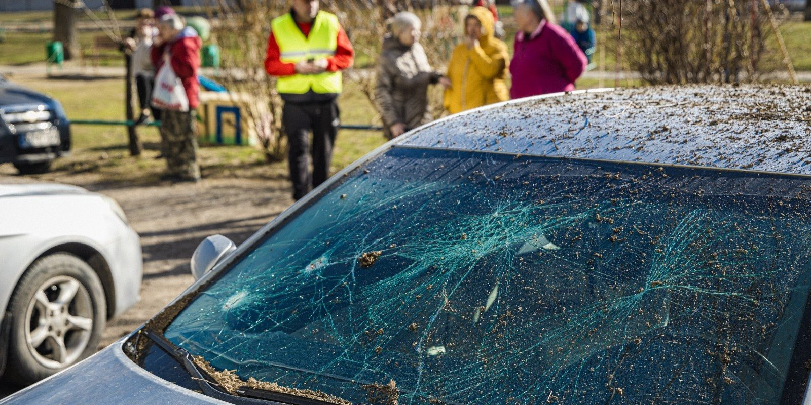 Shaheds attacked the Slobidskyi district of Kharkiv on March 26, 2026 (Photo: Department of the State Emergency Service in Kharkiv Oblast)