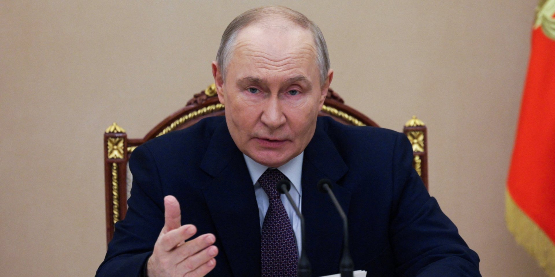 «Сказали, будем воевать». Путин на закрытой встрече предложил бизнесменам финансировать войну против Украины — СМИ